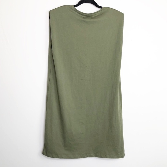 PIECES olive green padded shoulder mini T-shirt dress. - Picture 2 of 11